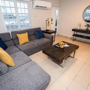 https://beautiful-2br-apartment-with-terrace-and-parking.sanjuanpuertorico-hotels.com